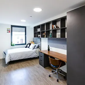 https://new-era-living-ensuite-rooms-with-shared-kitchen.yorkshirehotels.net